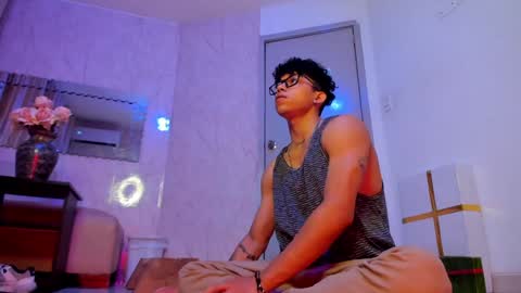 Snapshot of akazaboy chatting on December 2024 04:34:02 AM akazaboy online show from December 2024 04:34:02 AM