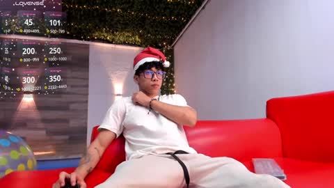 Snapshot of akazaboy chatting on December 2024 05:12:01 AM akazaboy online show from December 2024 05:12:01 AM