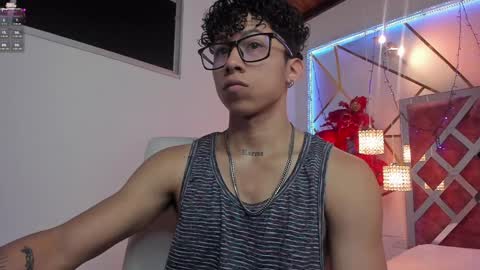 Snapshot of akazaboy chatting on December 2024 03:55:02 AM akazaboy online show from December 2024 03:55:02 AM