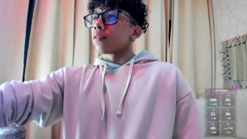 Snapshot of akazaboy chatting on January 2025 04:16:02 AM akazaboy online show from January 2025 04:16:02 AM