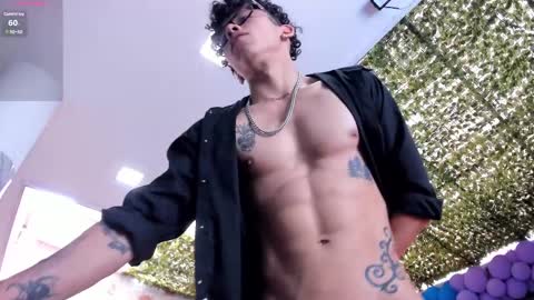 Snapshot of akazaboy chatting on February 2025 01:29:01 PM akazaboy online show from February 2025 01:29:01 PM