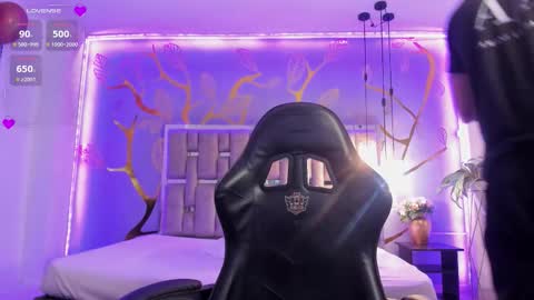 Snapshot of akazaboy chatting on October 2025 08:18:01 PM akazaboy online show from October 2025 08:18:01 PM