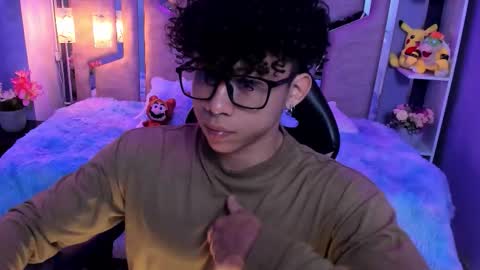 Snapshot of akazaboy chatting on November 2025 04:11:01 AM akazaboy online show from November 2025 04:11:01 AM