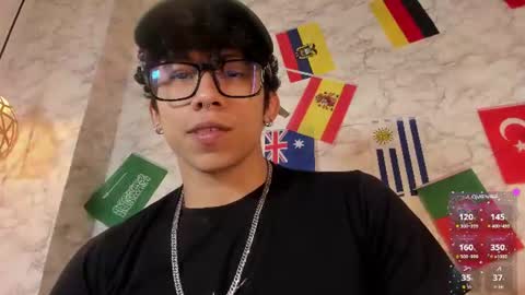 akazaboy online show from June 2026 04:39:02 AM