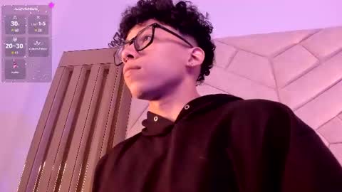 akazaboy online show from July 2026 05:46:01 AM