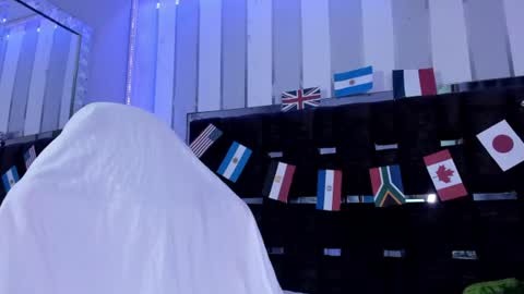 akazaboy online show from July 2026 05:03:02 AM