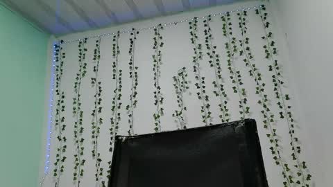 akemy_saunderz online show from June 2026 09:07:02 PM