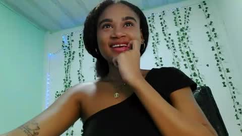 akemy_saunderz online show from July 2026 04:41:01 AM