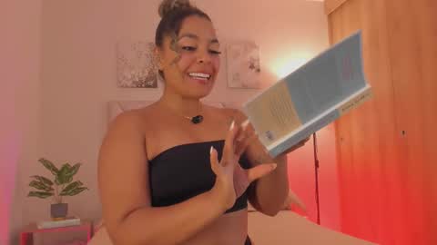 Akenda online show from December 2025 04:05:01 PM