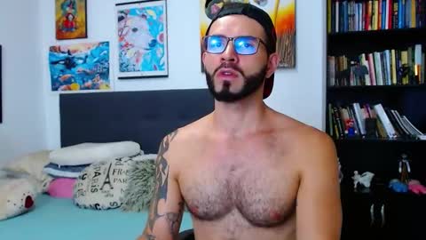 akiles online show from February 2025 02:22:02 AM