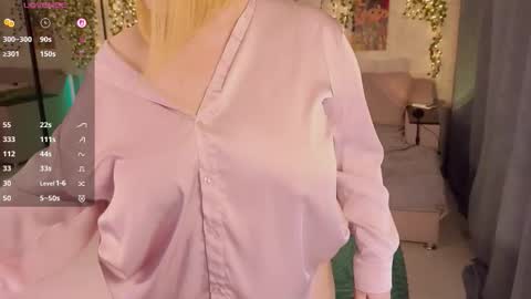 Snapshot of akinohana chatting on October 2025 01:18:01 PM Aki online show from October 2025 01:18:01 PM