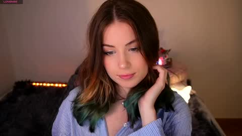 Snapshot of akira_mori chatting on December 2024 03:15:02 PM Nameless online show from December 2024 03:15:02 PM