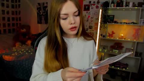 Snapshot of akirakatsu chatting on November 2025 11:42:01 AM Akira online show from November 2025 11:42:01 AM