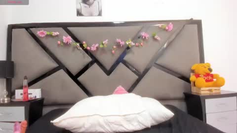 Kira online show from June 2026 12:32:02 AM
