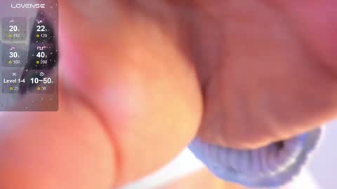 Snapshot of akura_01 chatting on October 2025 06:44:02 AM Akura is here 3 online show from October 2025 06:44:02 AM