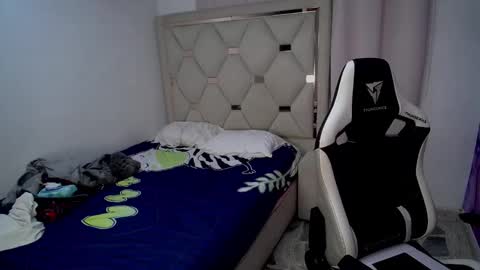 Akyra latin online show from February 2026 02:11:02 PM