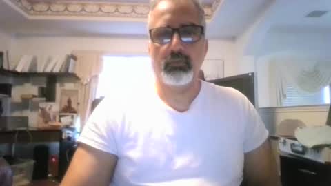 Snapshot of aladdin31673 chatting on April 2026 11:32:01 PM aladdin31673 online show from April 2026 11:32:01 PM