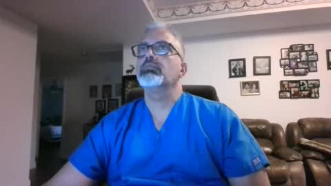 Snapshot of aladdin31673 chatting on May 2026 10:49:02 PM aladdin31673 online show from May 2026 10:49:02 PM