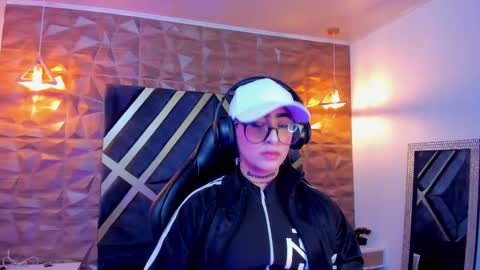 ALAHIA online show from October 2025 11:40:02 AM