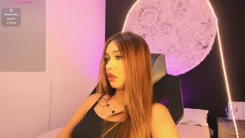 Snapshot of alahiaa1_ chatting on October 2025 05:52:02 AM Alahia online show from October 2025 05:52:02 AM