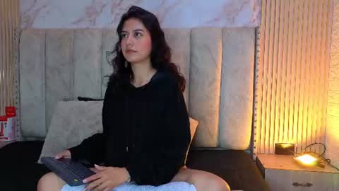 alahiasweet1 online show from June 2026 04:32:02 AM