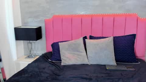 alaia_colins online show from September 2025 04:05:01 AM