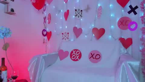 Alaia online show from February 2025 02:04:01 AM