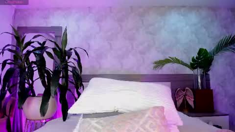 alaiaguerra online show from June 2026 07:49:01 PM