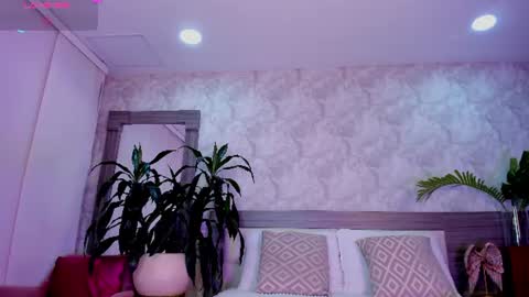 alaiaguerra online show from June 2026 07:46:01 PM