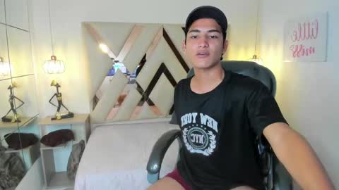 Snapshot of alamgrey_ chatting on September 2025 02:00:01 PM Alam online show from September 2025 02:00:01 PM