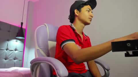 Snapshot of alamgrey_ chatting on September 2025 01:38:02 PM Alam online show from September 2025 01:38:02 PM