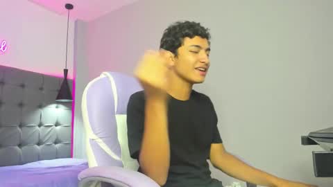 Snapshot of alamgrey_ chatting on October 2025 03:23:02 PM Alam online show from October 2025 03:23:02 PM