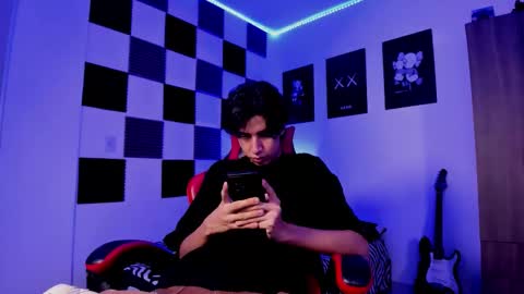 Alan Boy online show from November 2025 01:38:01 AM