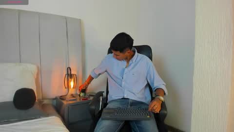 Snapshot of alan_colthon chatting on April 2026 03:02:01 AM alan_colthon online show from April 2026 03:02:01 AM