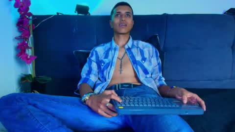 alan_colthon online show from May 2026 10:36:01 AM