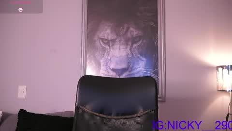 alan_morrys online show from May 2026 11:57:01 PM