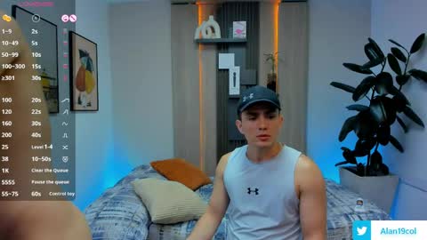 Alan  Kevin can we reach 100 thumbs up please guys  online show from April 2026 07:04:01 PM