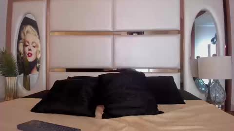 Snapshot of alan_santhos chatting on March 2026 04:07:02 AM ---Alan--- online show from March 2026 04:07:02 AM