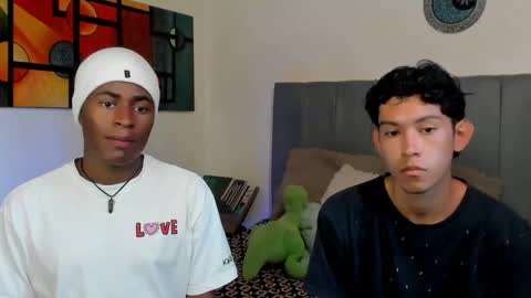 Alan and Criss - WE JUST FRIENDS WITH BENEFITS BOTH VERS online show from November 2025 07:37:02 PM