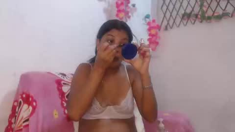 Snapshot of alana_2024 chatting on January 2025 01:42:02 AM Working hours pm to am every day online show from January 2025 01:42:02 AM