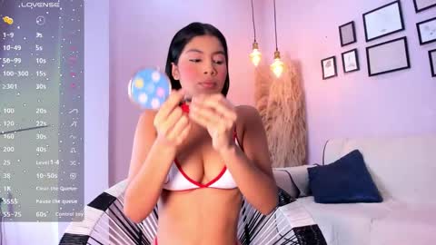 Alana online show from October 2025 12:33:01 PM