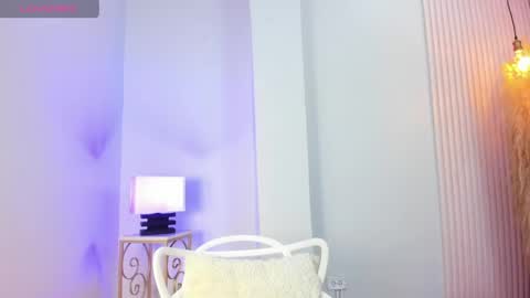 Snapshot of alana__rossetti chatting on April 2026 11:15:02 AM Alana online show from April 2026 11:15:02 AM
