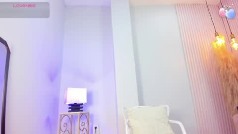 Snapshot of alana__rossetti chatting on April 2026 11:14:01 AM Alana online show from April 2026 11:14:01 AM