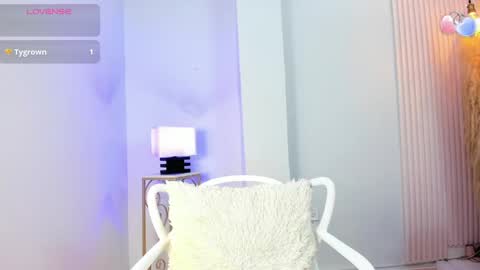 Snapshot of alana__rossetti chatting on May 2026 03:12:01 AM Alana online show from May 2026 03:12:01 AM