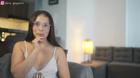 Alana Gasparini online show from July 2026 08:01:02 PM