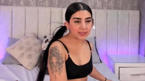 Snapshot of alana_gb chatting on January 2025 09:41:01 PM Alana online show from January 2025 09:41:01 PM