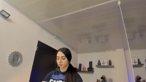 Maeve  online show from January 2025 11:01:02 AM