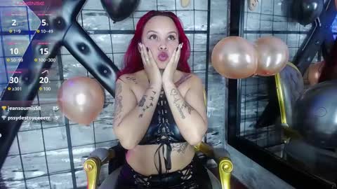 Snapshot of alana_roth chatting on February 2025 09:21:02 PM ALANA ROTH online show from February 2025 09:21:02 PM