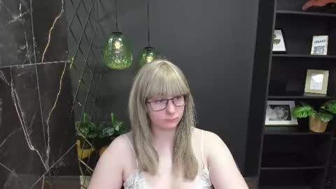 Snapshot of alana_soft chatting on June 2026 05:54:01 AM Alana online show from June 2026 05:54:01 AM