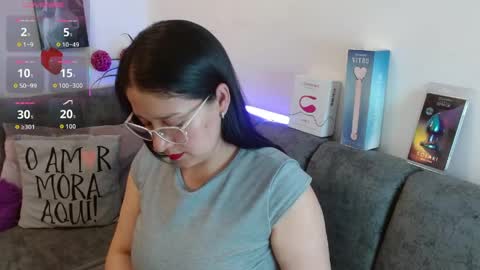 Alana  online show from April 2026 07:49:02 PM